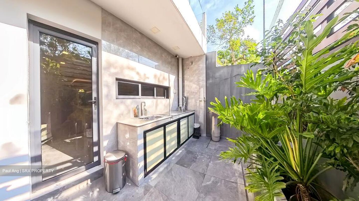 Old Tampines Road (D17), Semi-Detached #501697521